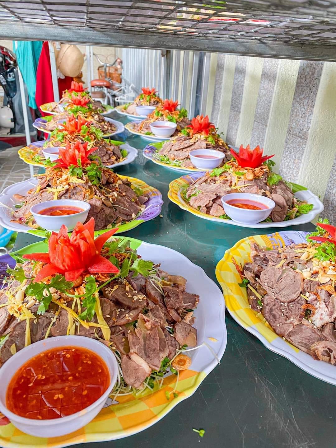 Mâm Cỗ Gia Đình Huế